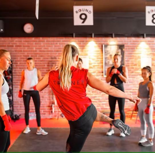 Boxing-gym-for-Ladies-in-Dubai (1)